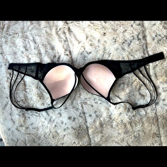Victorias Secret Black Lace Push Up Bra - Picture 2 of 4